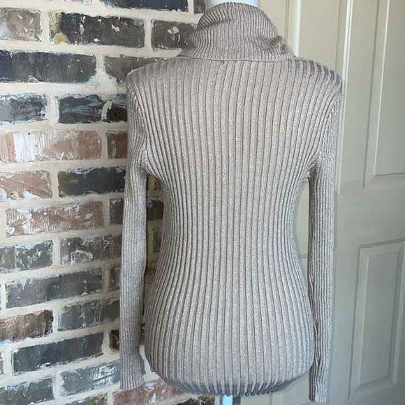 United States Sweaters Cowl Neck Sweater Sparkling Metallic Gold Ribbed Knit SzM - Picture 2 of 11